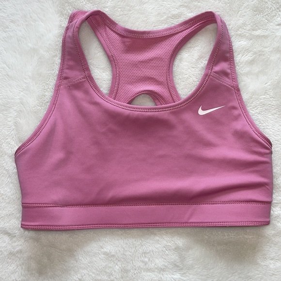 Girl’s reversible Nike Sports Bra - Picture 1 of 4